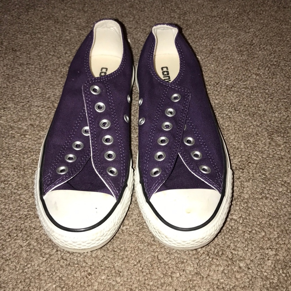 Converse Tennis Shoes
